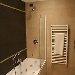 Beccaria A Piazza Del Popolo 4*