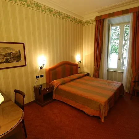 Beccaria A Piazza Del Popolo Рим