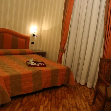 Beccaria A Piazza Del Popolo Отель типа 