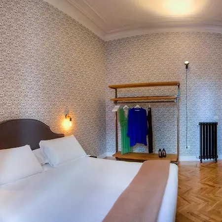 Beccaria A Piazza Del Popolo Oda ve Kahvaltı 4*