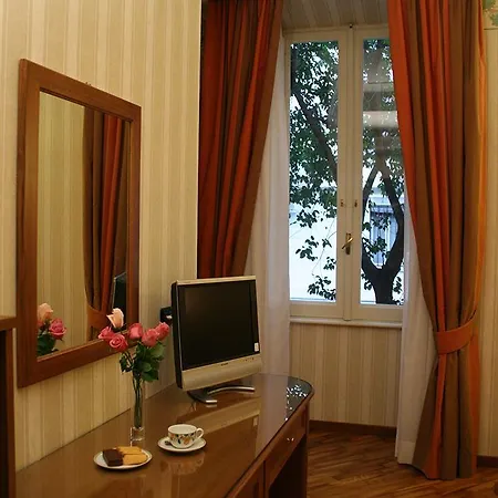 Beccaria A Piazza Del Popolo Bed & Breakfast Rome