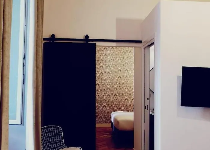 Beccaria A Piazza Del Popolo Roma