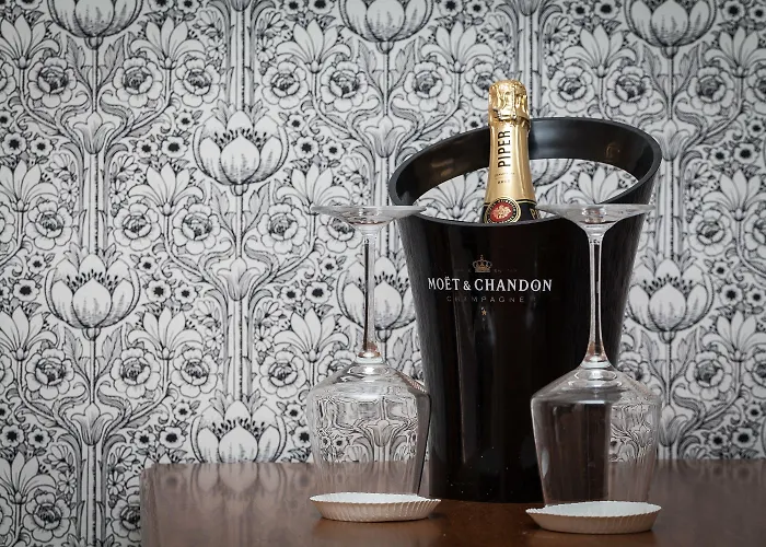 Beccaria A Piazza Del Popolo 4*