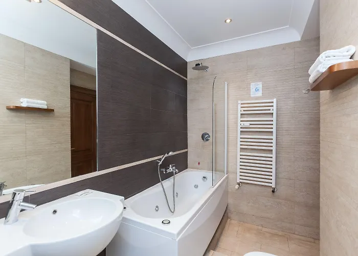 Beccaria A Piazza Del Popolo Roma