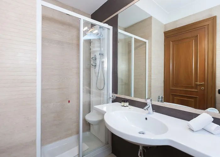 Beccaria A Piazza Del Popolo 4*