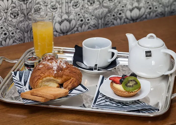 Beccaria A Piazza Del Popolo 4*