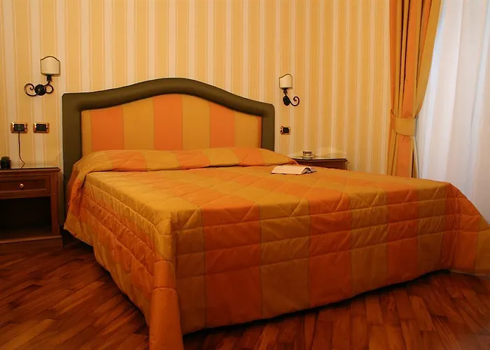 Beccaria A Piazza Del Popolo 4* Roma