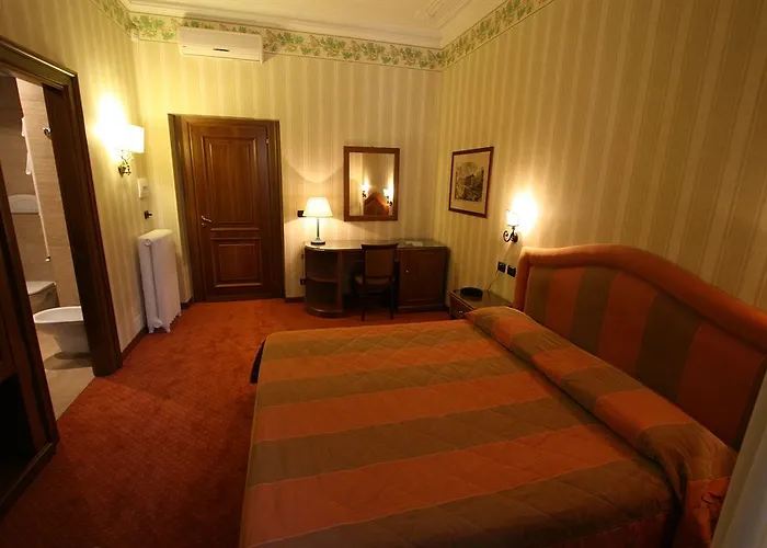 Beccaria A Piazza Del Popolo 4* Roma